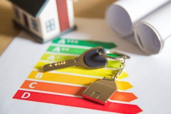 Certificatul energetic la vânzarea unei locuințe. Vânzătorul sau cumpărătorul – cine îl plătește cu adevărat