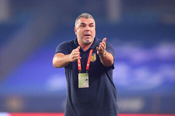 Cosmin Olăroiu a pus ochii pe doi fotbaliști de la FCSB. Le-a rostit numele și i-ar putea recomanda pentru (…)