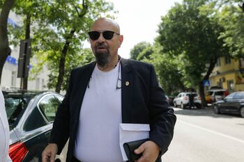 ANPC obligă toate mall-urile să facă de urgență deratizare și dezinsecție, după ce a fost semnalată prezența gândacilor