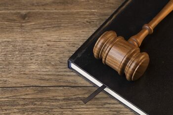 Cum se stabilește cota-parte din spațiile comune și de ce contează la vânzare