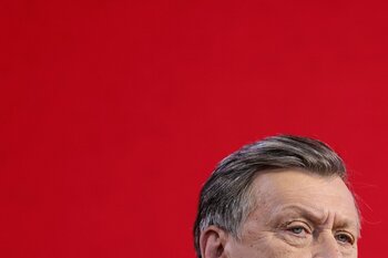Crin Antonescu: „Să ne hotărâm. Dacă AUR e un partid extremist, să fie dovedit în justiție și scos în afara legii” / (…)