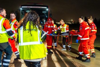 Pacienţi din Gaza, aduşi la Bucureşti de armata română