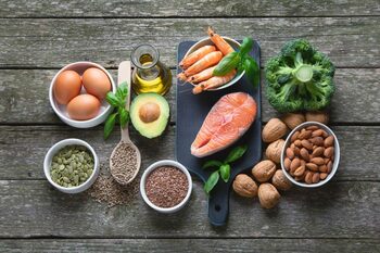 Doza zilnică de Omega-3 recomandată pentru o memorie mai bună, conform nutriționiștilor