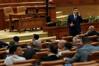 AUR conduce în intențiile de vot, POT e în creștere. Jumătate dintre români ar susține suspendarea președintelui – (…)