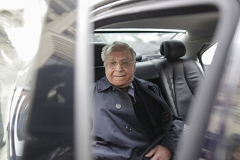 Starea lui Ion Iliescu nu s-a ameliorat. Medicii au publicat buletinul medical: „Slăbiciune marcată”