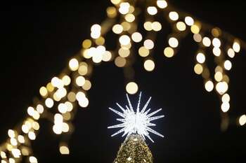 Compania Municipală Iluminat Public vrea să închirieze decoraţiuni de iluminat festiv, cu aproximativ 8 milioane de (…)