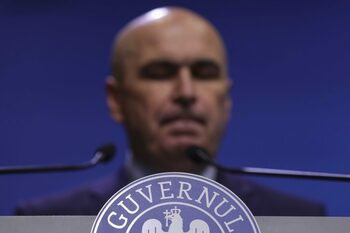 Reforma administrației publice, amânată două săptămâni la cererea PSD. Coaliția nu se întelege pe tăierile de posturi