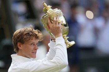 Jannick Sinner e noul campion de la Wimbledon! Finală de vis în fața lui Carlos Alcaraz