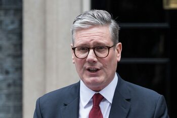 Presiune maximă pe guvernul de la Londra. Viitorul fiscal al Marii Britanii este sub semnul întrebării