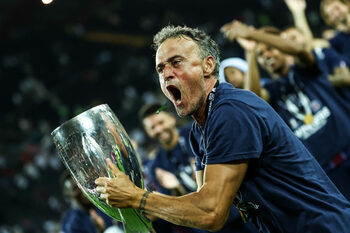 L-au prins pe Luis Enrique! L-au filmat când a făcut „manevra NFL”, care e ilegală în Champions League