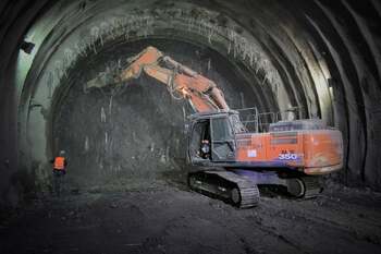 Tunelurile feroviare între Racoş şi Homorod şi Racoş-Ormeniş, pe tronsonul Apaţa-Caţa, ar putea fi gata în decembrie (…)
