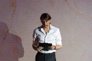 Actorul Marius Manole își donează ziua de naștere pentru 36 de copii care cresc în case familiale construite de (…)