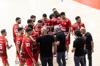 Meciul sezonului pentru Dinamo: „Victoria este vitală, au nevoie de un șoc!”. Fostul star al României dezvăluie cum (…)
