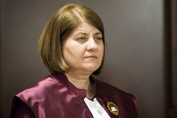 Laura Ștefan, Expert Forum: E greu de înțeles de ce a fost nevoie de două amânări pentru ca judecătorii CCR să (…)