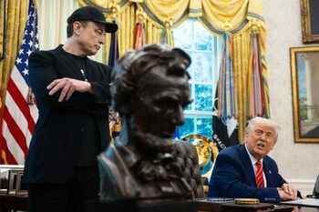 Război deschis. Musk acuză „sclavia datoriei” impusă de partidul lui Porky Pig. Trump cere DOGE să-i taie (…)