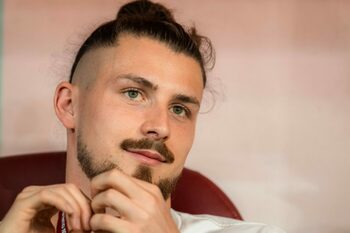 Noul antrenor de la Tottenham a vorbit despre situația lui Radu Drăgușin: „E în urmă!”