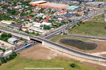 Pasajul suprateran peste DN1, în zona Therme, este deschis circulației. Construcția a fost montată într-o singură noapte