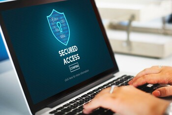 Sfaturi esențiale pentru plăți în siguranță pe internet