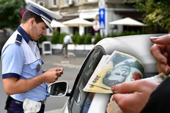 Vezi un șofer beat care vrea să se urce la volan sau conduce deja o mașină, soluția este simplă. Avertismentul (…)
