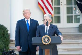 Trump îl critică pe Biden pentru o decizie pe care Trump a luat-o de fapt în 2017