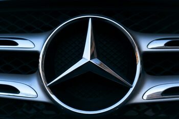 Prima imagine oficială cu Mercedes C-Class, mașina electrică cu o autonomie de invidiat