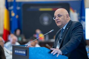 Raed Arafat îndeamnă românii să aibă pregătită o „trusă” de supravieţuire pentru 10 zile în caz de situaţii de (…)