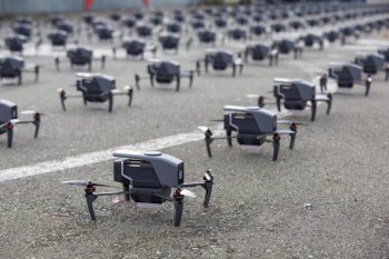 China a efectuat zborul inaugural al primei sale aeronave portadrone fără echipaj