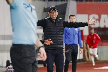 Scandal monstru: Ilyeș s-a dus peste arbitra Iuliana Demetrescu la pauza meciului Dinamo – Csikszereda! Cine a (…)