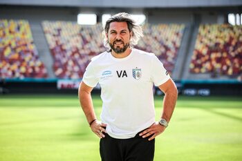 Șomer în handbal timp de 14 luni, Adi Vasile s-a pus cu „burta pe carte”! Pentru ce meserie a optat noul și vechiul (…)