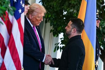 Ce a spus Trump despre ținuta cu care Zelenski s-a prezentat la Casa Albă (Video)