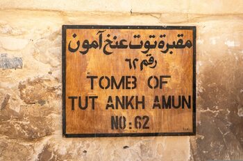 „Blestemul lui Tutankhamon” ar putea trata cancerul