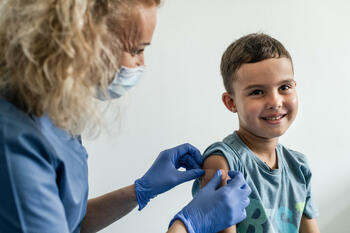 Unul din şase americani evită sau amână vaccinarea copiilor săi