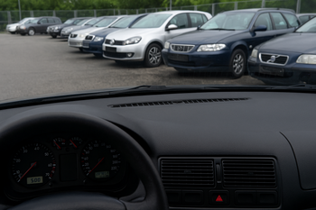 Unde se dă cel mai des kilometrajul înapoi: mașinile low-cost, cele mai riscante pentru cumpărători