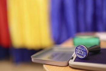 LIVE Prezența la vot în București. Mobilizare încă sub nivelul din 2024, dar ritmul crește de la o oră la alta. (…)