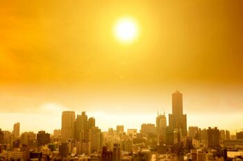 Primul val important de căldură din 2025 aduce temperaturi de până la 42 °C în Europa