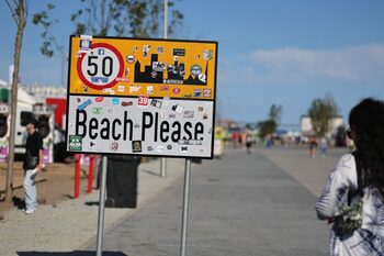 Câți lei costă un sendviș cu pui la Beach, Please! Petrecăreții au crezut că nu văd bine