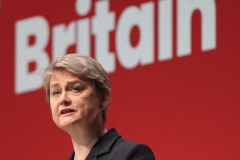 Londra acuză Rusia de un val uriaș de atacuri cibernetice: Scopul este slăbirea Europei