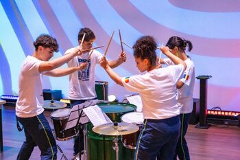 Zoli TOTH și Young Beats LIVE în Japonia-Succes extraordinar al percuționiștilor români la EXPO 2025 Osaka