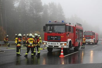 Accident între microbuz și autoturism, pe DN1. Autoritățile au activat Planul Roşu de Intervenţie la Sibiu