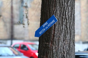 AUR susține că a văzut „sume mari de bani în secțiile de votare” și alegători aduși la urne cu mașinile (…)