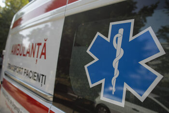 Gorj: Trei tineri, răniți într-un accident la Bobu