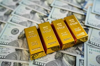 Pentru prima dată, aurul a trecut de 4.000 de dolari pe uncie