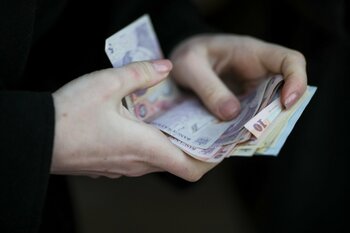 Ministrul Sănătăţii: Sporul pentru condiţii vătămătoare la personalul TESA va scădea / TVA-ul la medicamente va (…)