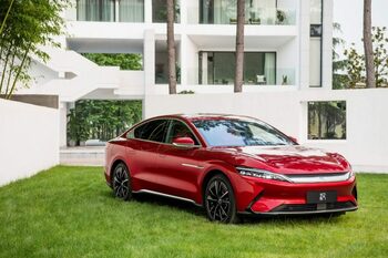 Românii, mari amatori de mașini din China. Numărul chinezăriilor din trafic s-a triplat într-un timp scurt