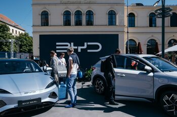 Compania auto chineză BYD anunță cea mai mare rechemare în service. Ce problemă au 115.000 de vehicule