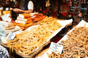 Românii sunt mari iubitori de carne de porc autohtonă, dar nu o recunosc în magazine