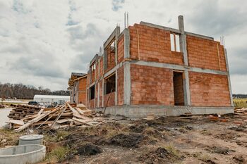 Ce tip de CASĂ poți construi cu numai 20.000 de euro în 2025. Calcule pentru materiale și manoperă
