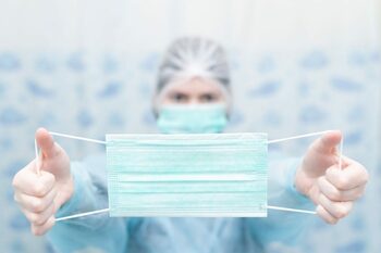 Victimele efectelor vaccinării anti-COVID pot cere despăgubiri în instanță! Ce spune ÎCCJ