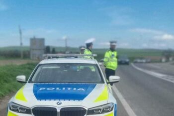 Cisternă cu gaz metan răsturnată pe DN 24A, în Vaslui. Zeci de oameni, evacuați „cu forța” din locuințe. Traficul (…)