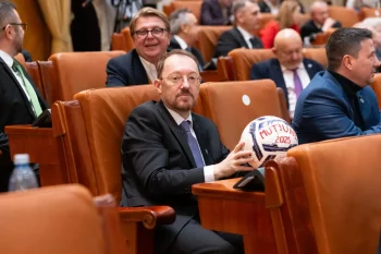 Avertisment șocant: PSD va ajunge un partid balama de 10 la sută dacă nu votează moțiunea